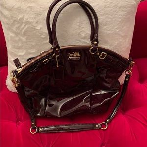 Lightly used authentic Coach bag.
